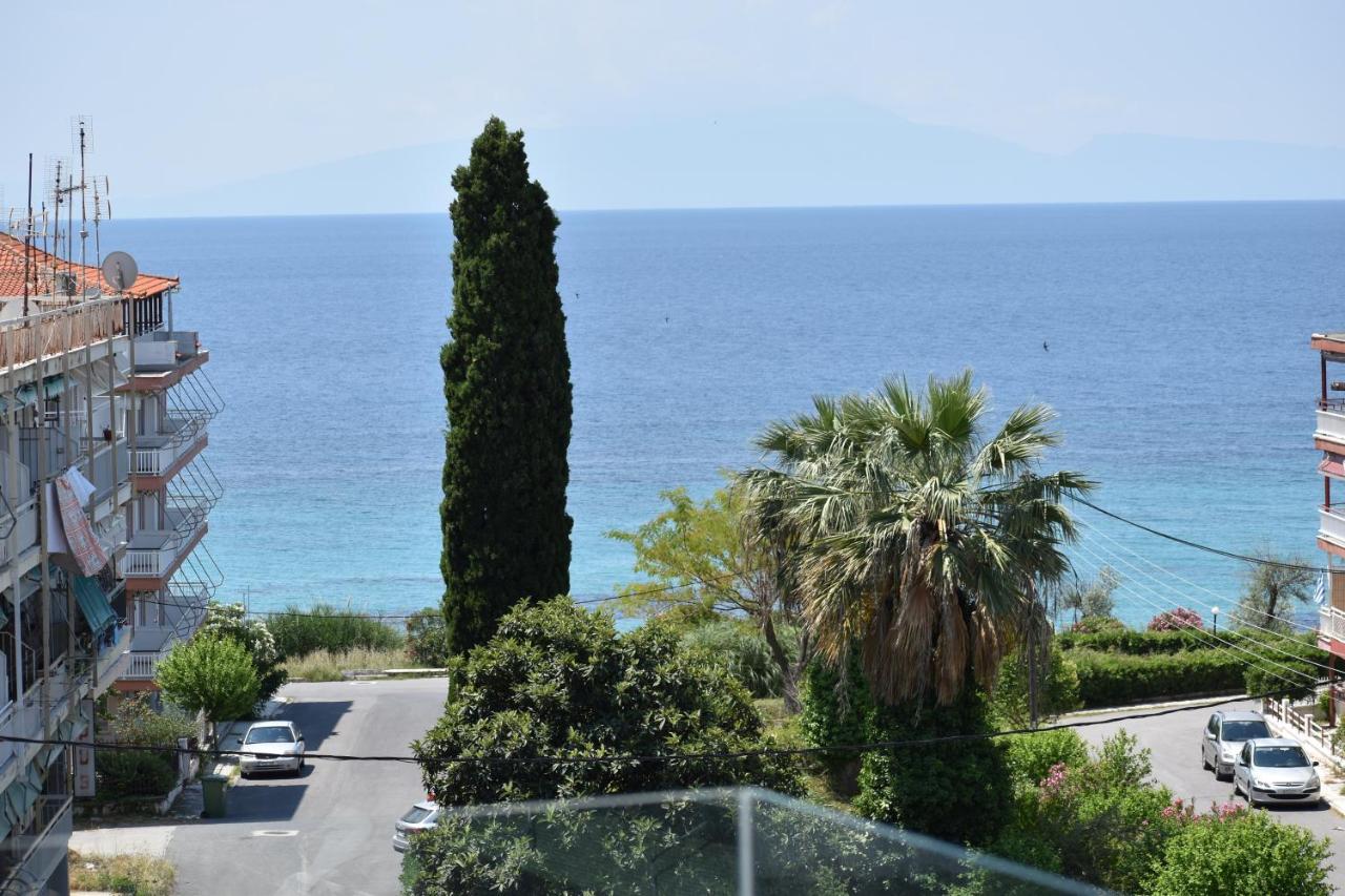 Sea View Luxury Apartment In Nea Kallikratia. Nea Kallikrateia Eksteriør bilde