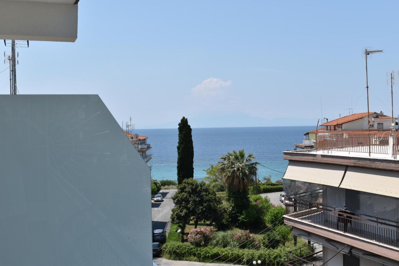 Sea View Luxury Apartment In Nea Kallikratia. Nea Kallikrateia Eksteriør bilde