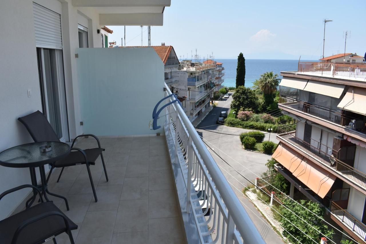 Sea View Luxury Apartment In Nea Kallikratia. Nea Kallikrateia Eksteriør bilde